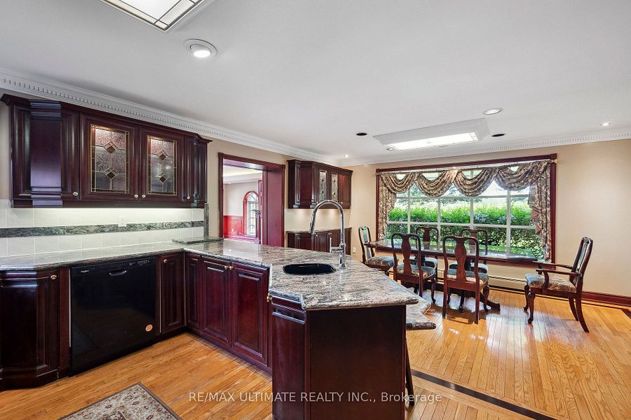 4285 Stouffville Rd, Whitchurch-Stouffville, Stouffville, Ontario   - Photo 11 - N12230147